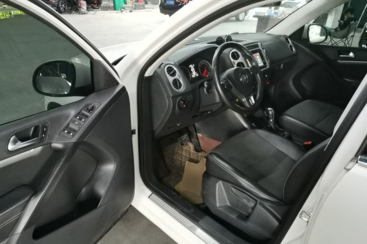 Used Volkswagen Tiguan 2016 300TSI Automatic All-Wheel Drive Fashion Vision Edition Driver Seat