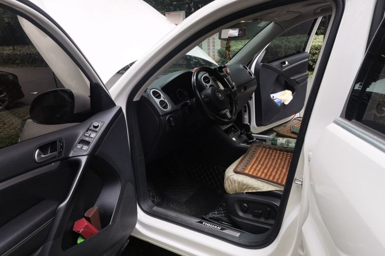 Used Volkswagen Tiguan 2016 300TSI Automatic All-Wheel Drive Luxury Edition Driver Seat