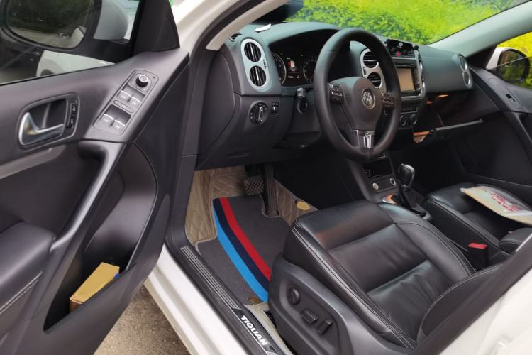 Used Volkswagen Tiguan 2016 330TSI Automatic All-Wheel Drive Luxury Edition Driver Seat