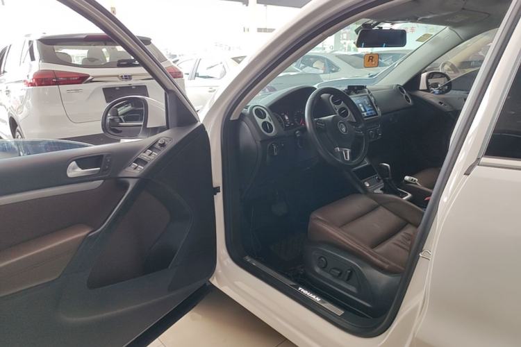 Used Volkswagen Tiguan 2016 300TSI Automatic Two-Wheel Drive Luxury Edition Driver Seat