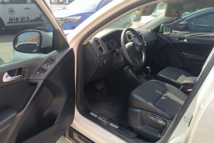 Used Volkswagen Tiguan 2016 280TSI Automatic Two-Wheel-Drive Silk Road Style Edition Driver Seat