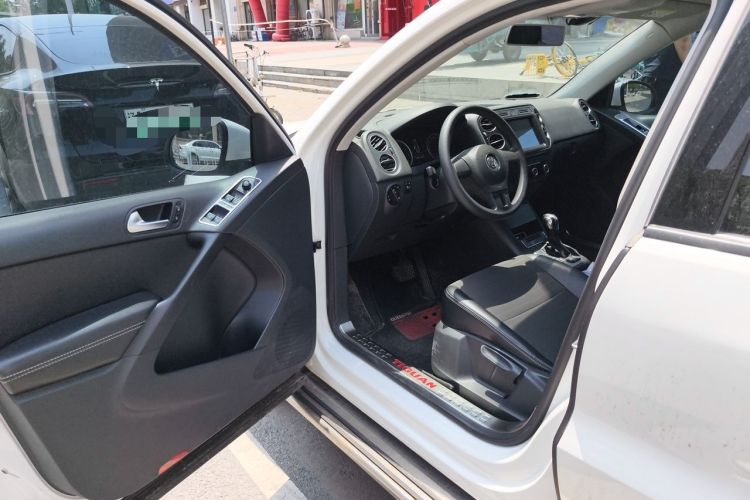 Used Volkswagen Tiguan 2016 280TSI Automatic Two-Wheel-Drive Silk Road Style Edition Driver Seat