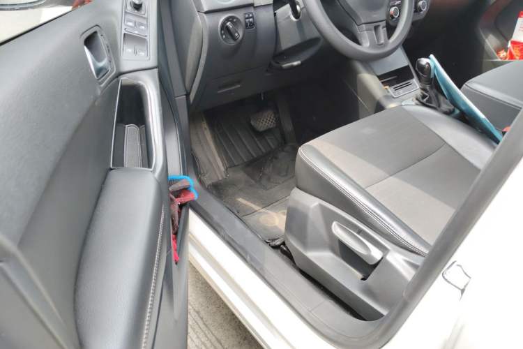 Used Volkswagen Tiguan 2016 280TSI Automatic Two-Wheel-Drive Silk Road Style Edition Driver Seat