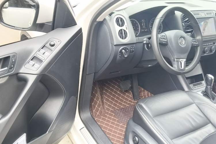 Used Volkswagen Tiguan 2016 280TSI Automatic Two-Wheel Drive Silk Road Comfort Edition Driver Seat