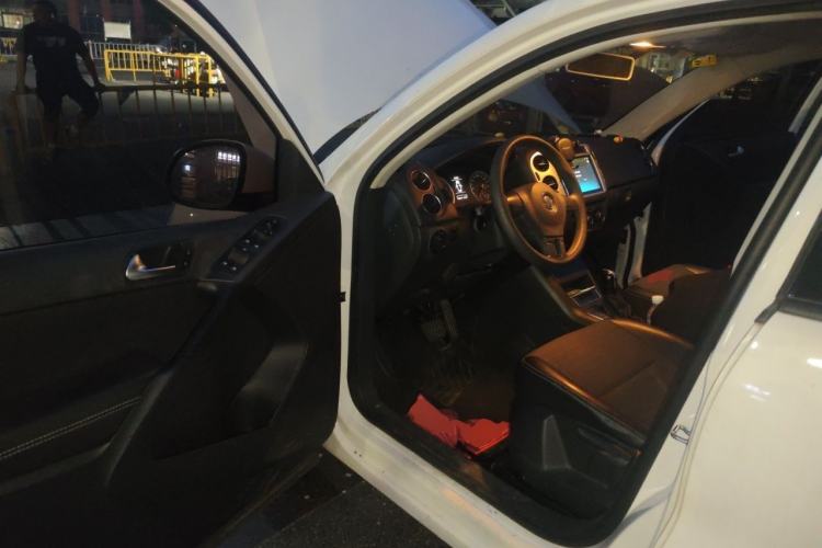 Used Volkswagen Tiguan 2016 280TSI Automatic Two-Wheel-Drive Silk Road Style Edition Driver Seat