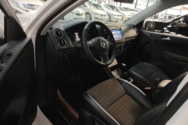 Used Volkswagen Tiguan 2016 280TSI Automatic Two-Wheel-Drive Silk Road Style Edition Driver Seat