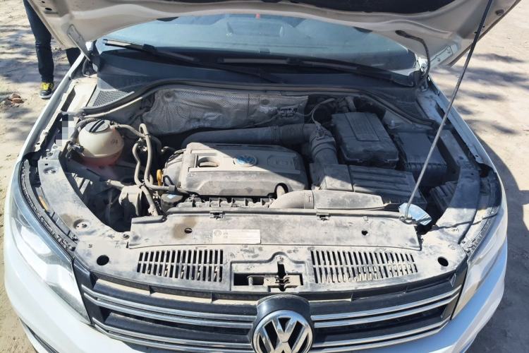 Used Volkswagen Tiguan 2016 300TSI Automatic All-Wheel Drive Luxury Edition Engine Bay