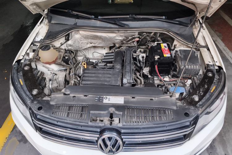 Used Volkswagen Tiguan 2016 280TSI Automatic Two-Wheel-Drive Silk Road Style Edition Engine Bay