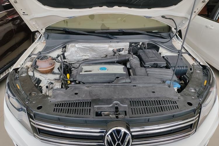 Used Volkswagen Tiguan 2016 300TSI Automatic Two-Wheel Drive Luxury Edition Engine Bay