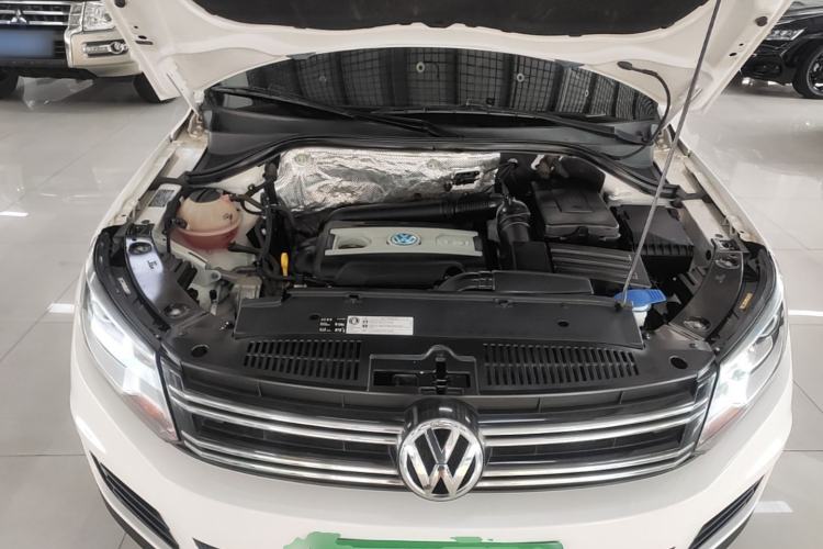 Used Volkswagen Tiguan 2016 300TSI Automatic Two-Wheel Drive Trend Edition Engine Bay