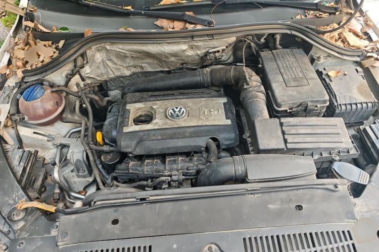 Used Volkswagen Tiguan 2016 300TSI Automatic Two-Wheel Drive Luxury Edition Engine Bay