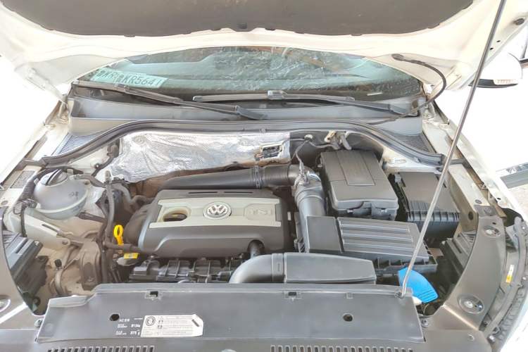 Used Volkswagen Tiguan 2016 300TSI Automatic Two-Wheel Drive Trend Edition Engine Bay
