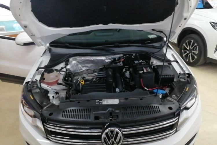 Used Volkswagen Tiguan 2016 280TSI Automatic Two-Wheel Drive Silk Road Comfort Edition Engine Bay