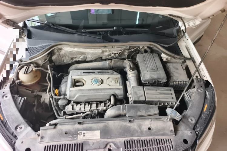 Used Volkswagen Tiguan 2016 300TSI Automatic All-Wheel Drive Luxury Edition Engine Bay