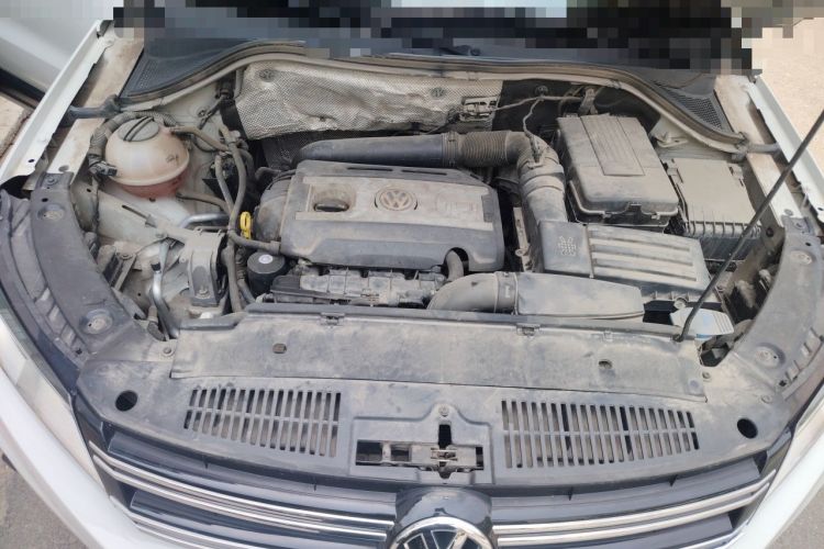 Used Volkswagen Tiguan 2016 2.0 TSI Four-Wheel Drive Standard Version Engine Bay