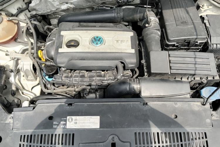 Used Volkswagen Tiguan 2016 300TSI Automatic Two-Wheel Drive Comfort Edition Engine Bay