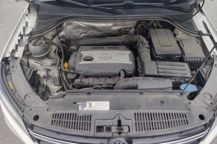 Used Volkswagen Tiguan 2016 300TSI Automatic All-Wheel Drive Luxury Edition Engine Bay