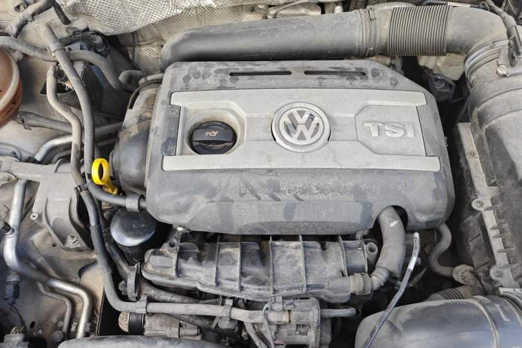 Used Volkswagen Tiguan 2016 300TSI Automatic Two-Wheel Drive Luxury Edition Engine Bay