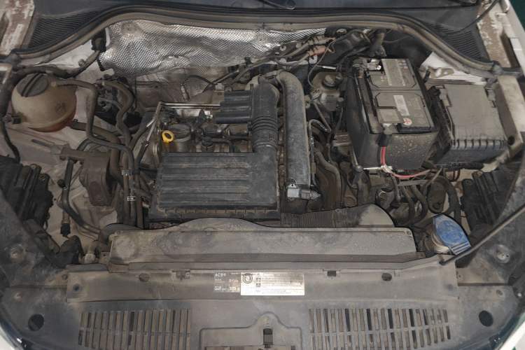 Used Volkswagen Tiguan 2016 280TSI Automatic Two-Wheel-Drive Silk Road Style Edition Engine Bay