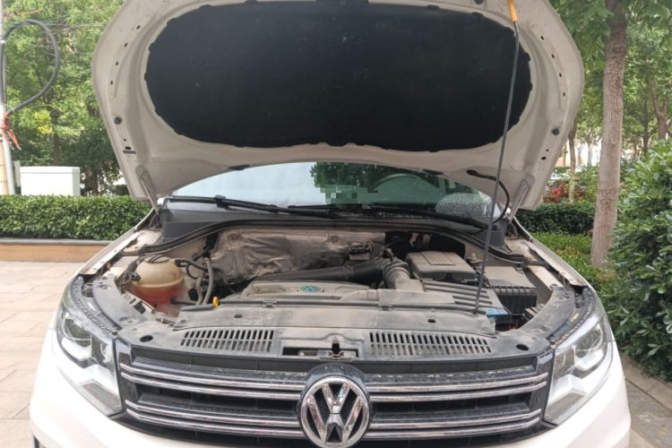 Used Volkswagen Tiguan 2016 300TSI Automatic Two-Wheel Drive Luxury Edition Engine Bay
