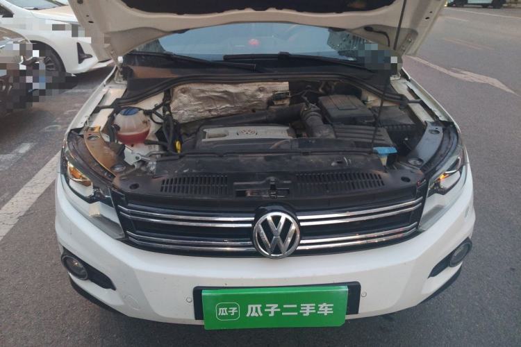 Used Volkswagen Tiguan 2016 2.0 TSI Four-Wheel Drive Elite Version Engine Bay
