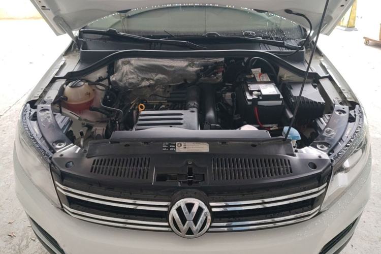 Used Volkswagen Tiguan 2016 280TSI Automatic Two-Wheel-Drive Silk Road Style Edition Engine Bay