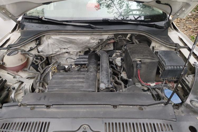 Used Volkswagen Tiguan 2016 280TSI Automatic Two-Wheel-Drive Silk Road Style Edition Engine Bay