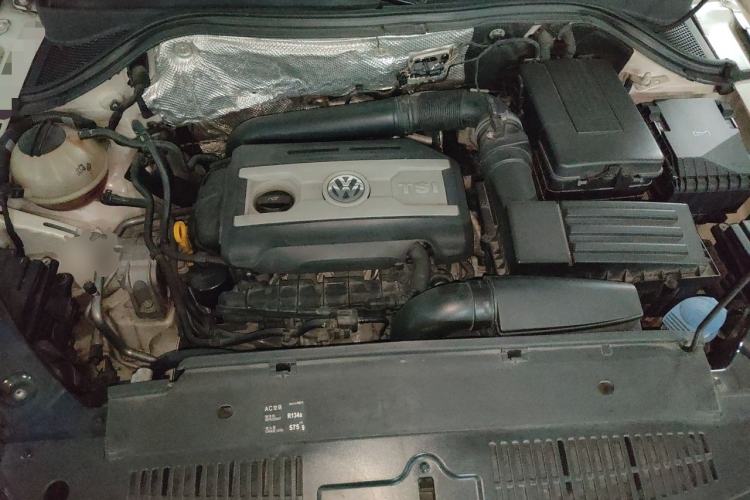 Used Volkswagen Tiguan 2016 300TSI Automatic Two-Wheel Drive Comfort Edition Engine Bay