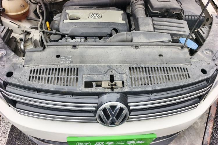 Used Volkswagen Tiguan 2016 300TSI Automatic All-Wheel Drive Luxury Edition Engine Bay