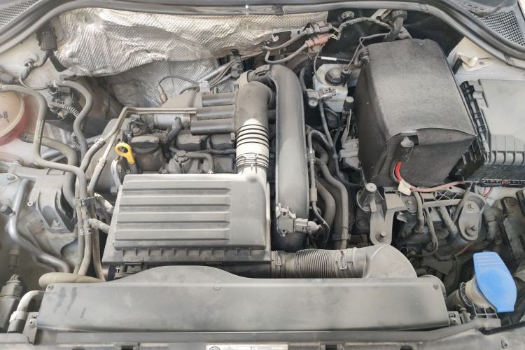 Used Volkswagen Tiguan 2016 280TSI Automatic Two-Wheel-Drive Silk Road Style Edition Engine Bay