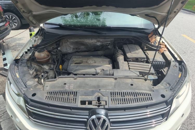 Used Volkswagen Tiguan 2016 300TSI Automatic All-Wheel Drive Luxury Edition Engine Bay
