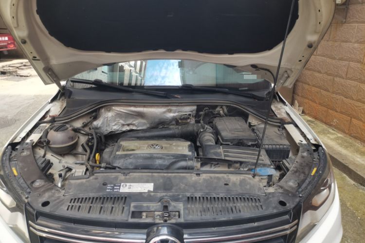 Used Volkswagen Tiguan 2016 300TSI Automatic Two-Wheel Drive Trend Edition Engine Bay