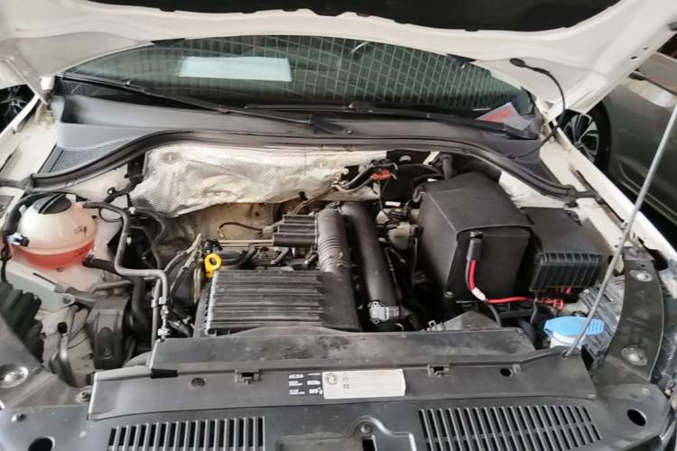 Used Volkswagen Tiguan 2016 280TSI Automatic Two-Wheel-Drive Silk Road Style Edition Engine Bay