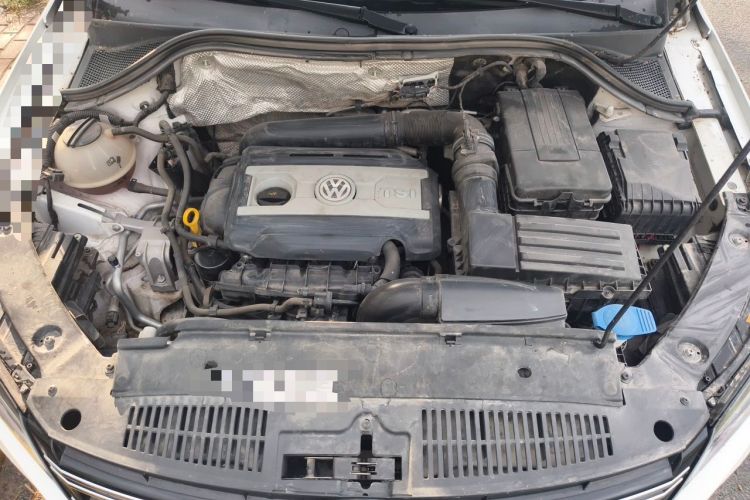 Used Volkswagen Tiguan 2016 300TSI Automatic All-Wheel Drive Fashion Vision Edition Engine Bay