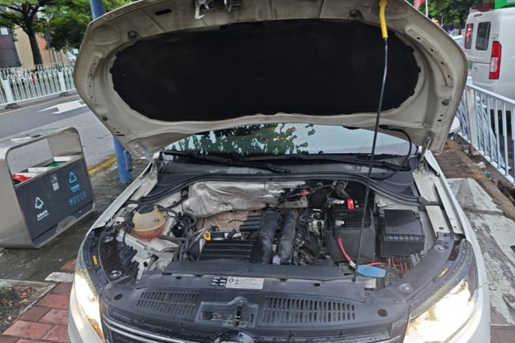 Used Volkswagen Tiguan 2016 280TSI Automatic Two-Wheel-Drive Silk Road Style Edition Engine Bay