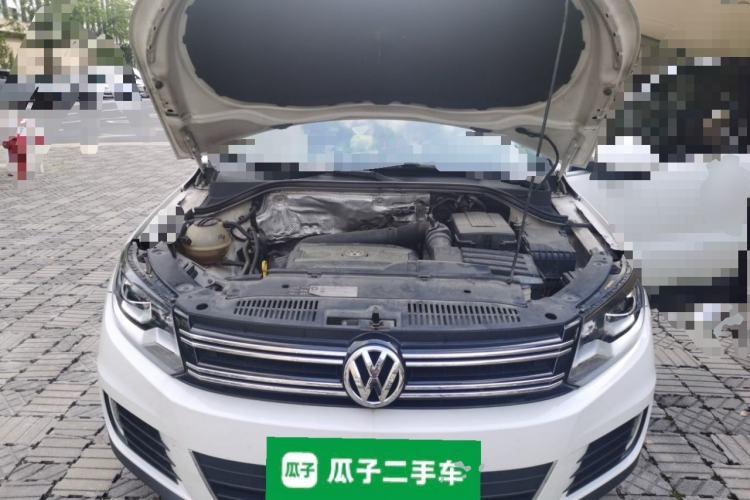 Used Volkswagen Tiguan 2016 300TSI Automatic All-Wheel Drive Luxury Edition Engine Bay