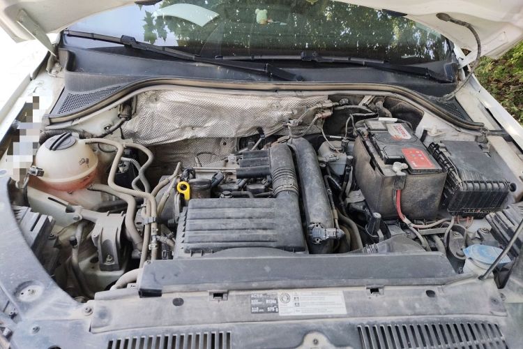 Used Volkswagen Tiguan 2016 280TSI Automatic Two-Wheel-Drive Silk Road Style Edition Engine Bay