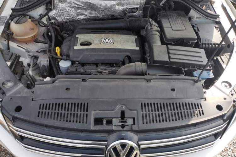 Used Volkswagen Tiguan 2016 300TSI Automatic Two-Wheel Drive Comfort Edition Engine Bay