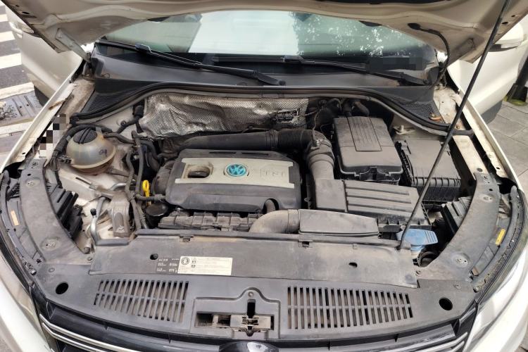 Used Volkswagen Tiguan 2016 300TSI Automatic Two-Wheel Drive Comfort Edition Engine Bay