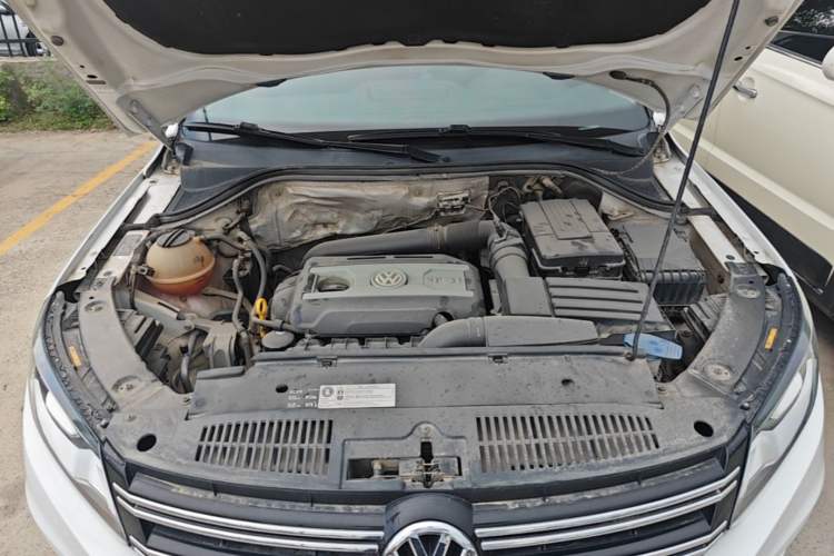 Used Volkswagen Tiguan 2016 300TSI Automatic Two-Wheel Drive Trend Edition Engine Bay