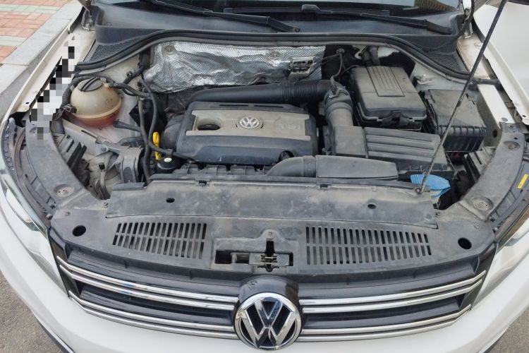 Used Volkswagen Tiguan 2016 300TSI Automatic Two-Wheel Drive Luxury Edition Engine Bay