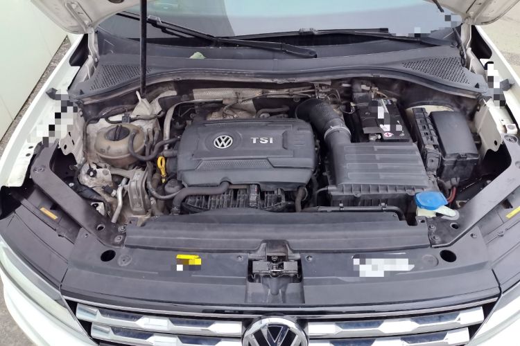 Used Volkswagen Tiguan 2016 300TSI Automatic Two-Wheel Drive Luxury Edition Engine Bay