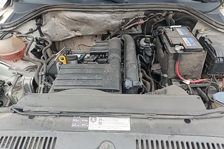 Used Volkswagen Tiguan 2016 280TSI Automatic Two-Wheel-Drive Silk Road Style Edition Engine Bay