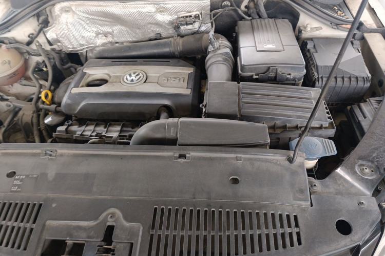 Used Volkswagen Tiguan 2016 300TSI Automatic Two-Wheel Drive Trend Edition Engine Bay