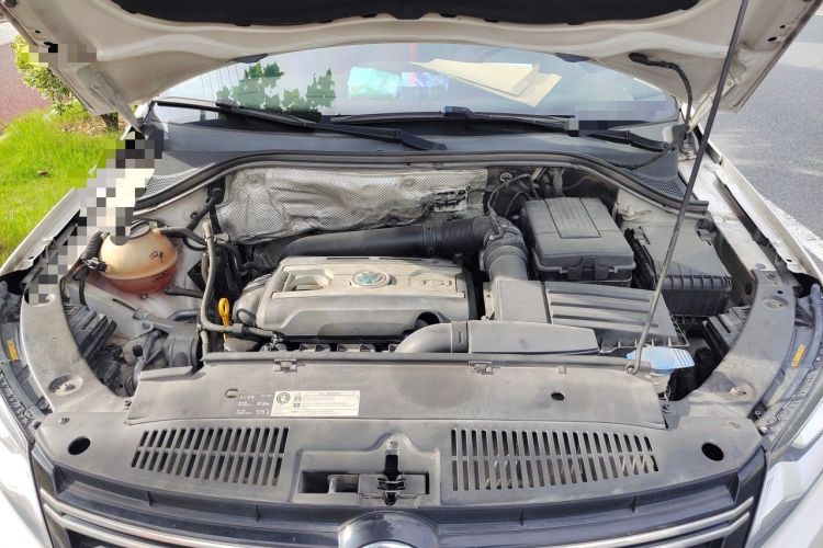 Used Volkswagen Tiguan 2016 300TSI Automatic Two-Wheel Drive Luxury Edition Engine Bay