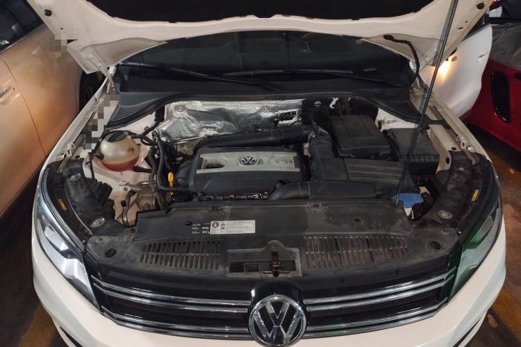 Used Volkswagen Tiguan 2016 300TSI Automatic Two-Wheel Drive Luxury Edition Engine Bay