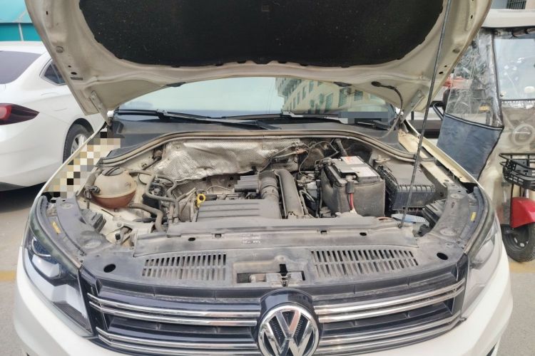Used Volkswagen Tiguan 2016 280TSI Automatic Two-Wheel-Drive Silk Road Style Edition Engine Bay
