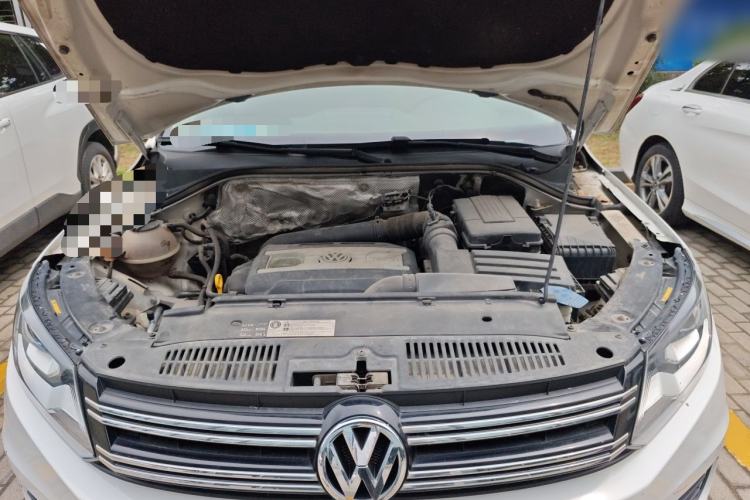 Used Volkswagen Tiguan 2016 300TSI Automatic All-Wheel Drive Luxury Edition Engine Bay