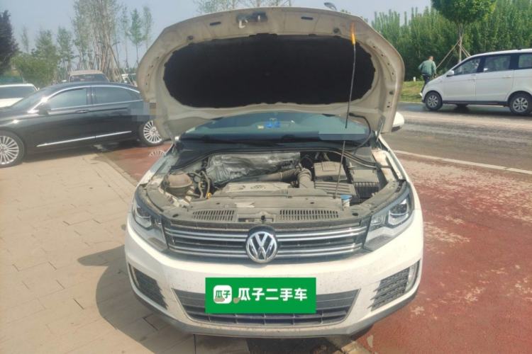 Used Volkswagen Tiguan 2016 300TSI Automatic All-Wheel Drive Fashion Vision Edition Engine Bay