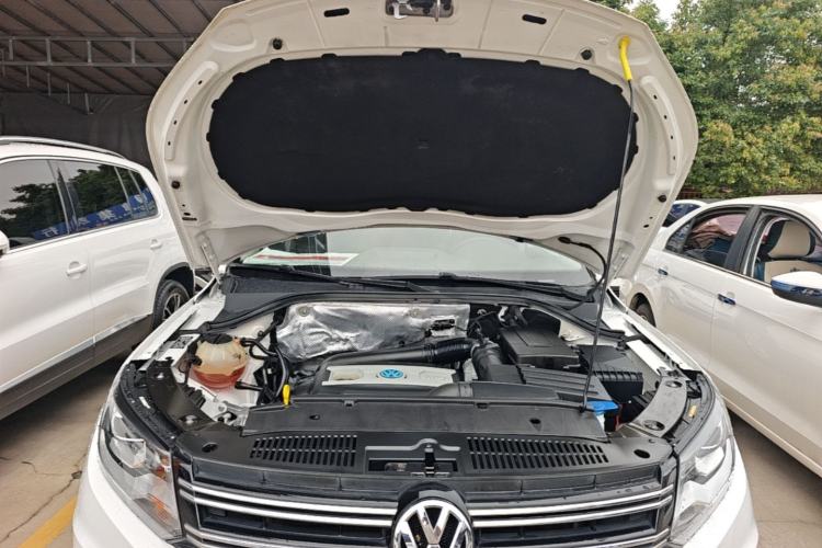 Used Volkswagen Tiguan 2016 300TSI Automatic Two-Wheel Drive Trend Edition Engine Bay
